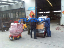 福瑞得機械座駕壓路機，手扶壓路機包裝發(fā)貨