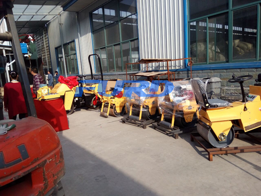 福瑞得機械座駕壓路機，手扶壓路機，小型灌縫機，井蓋切割機及時發(fā)貨