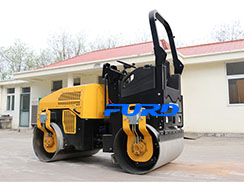 如何根據(jù)施工環(huán)境選擇合適的小型壓路機(jī)？