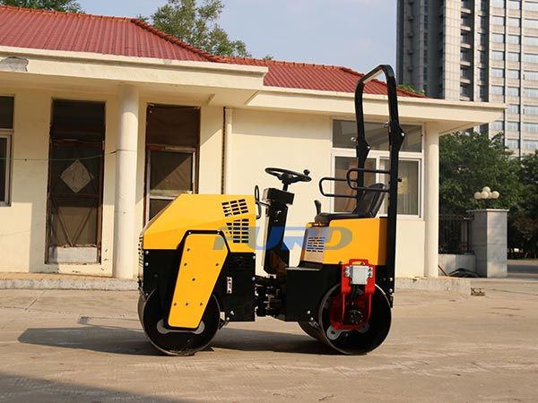關于小型壓路機變速箱的保養(yǎng)知識你知道多少？